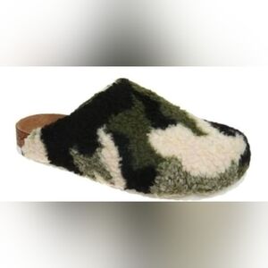 NEW Nicole Miller BONDY Camo Sherpa Slide